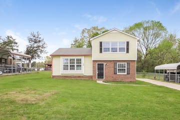 4905 N Singing Woods Pl Durham, NC 27712